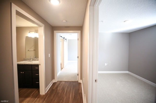 Building Photo - 2907 Westbrook Dr