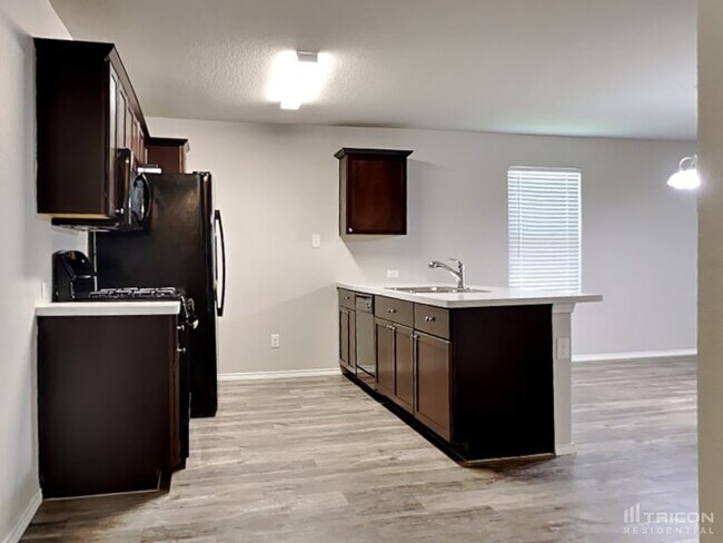 Building Photo - 9734 Marbach Hill San Antonio TX
