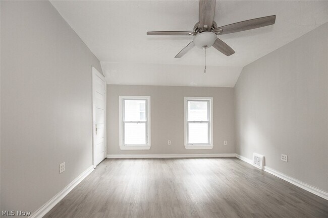 Building Photo - 3635 E 46th St