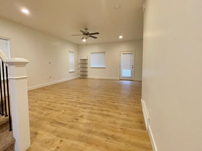 Building Photo - Gorgeous home in American Fork!