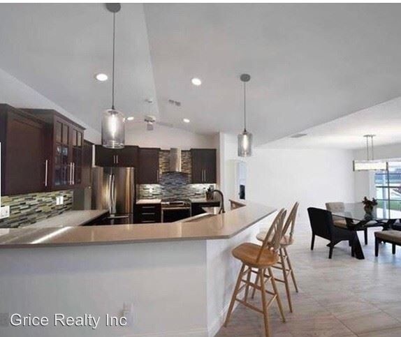 Building Photo - 4282 Longshore Way N