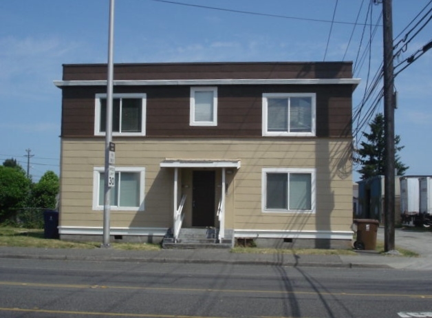 Building Photo - 1121 S 15th St
