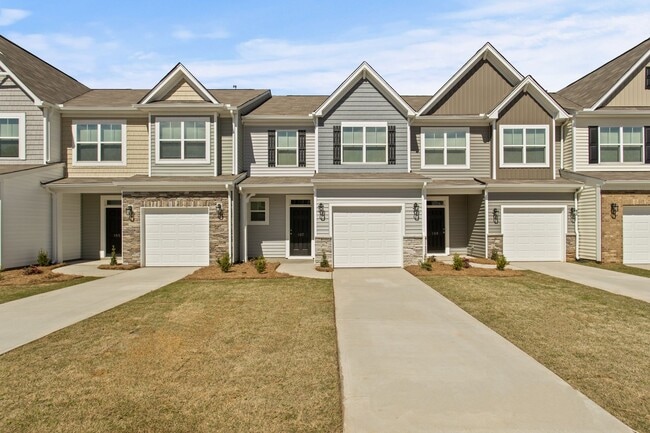 Building Photo - $1000 off First Full Month's Rent - Limited Time Only