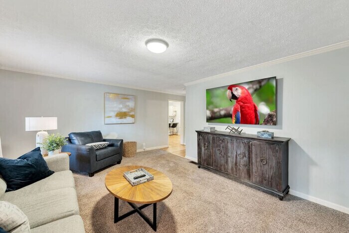 Primary Photo - Woodstock 4BR Ranch Fenced Yard No Steps (...