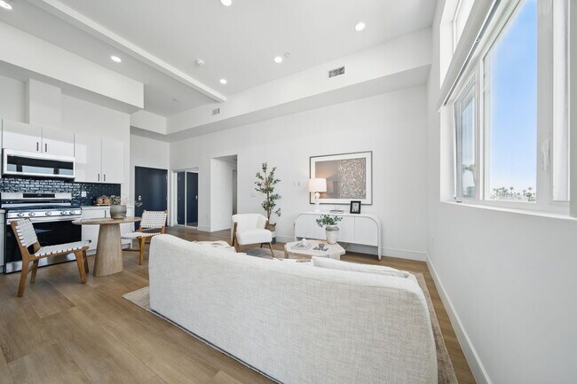 Foto del edificio - 212 N Mariposa Ave