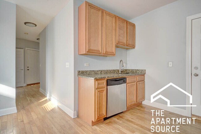 Foto del edificio - 4542 W George St