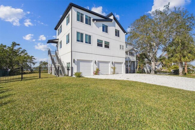 Foto del edificio - 1640 Seabreeze Dr