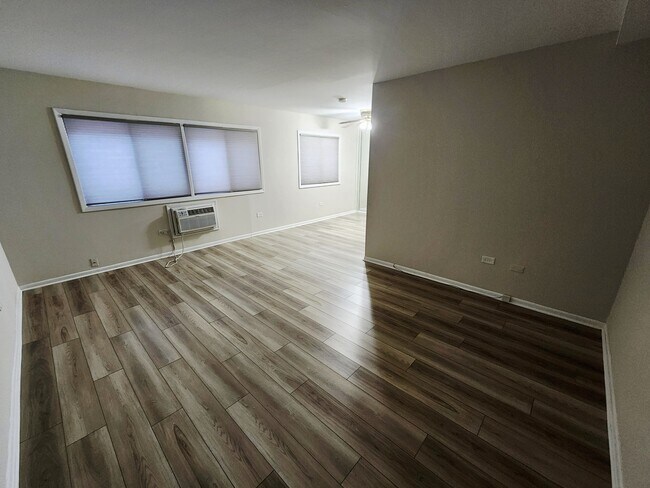 Foto del edificio - 424 Elgin Ave