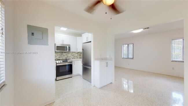 Foto del edificio - 801 NE 18th Ave