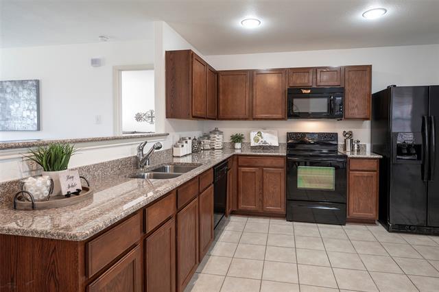 Building Photo - 1505 Lone Pine Dr