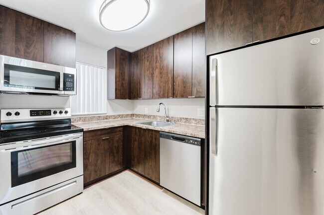 Foto del edificio - 650 SW 2nd Ave