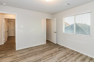 Building Photo - 24219 Paresi Ct Building Photo - 24219 Paresi Ct