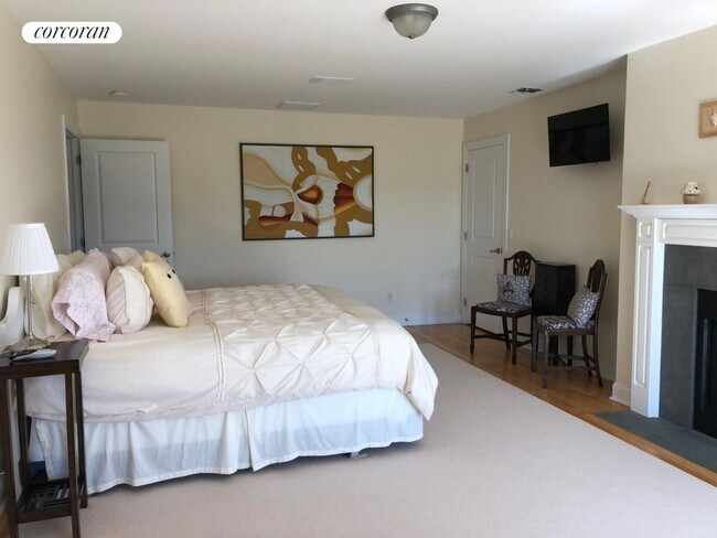 Foto del edificio - 896 Deerfield Rd