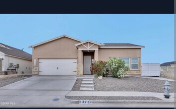 Building Photo - 13729 Lago Vista Ave