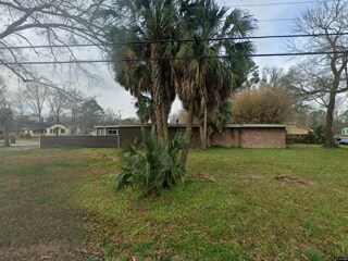 Foto del edificio - 3715 Beechwood Dr