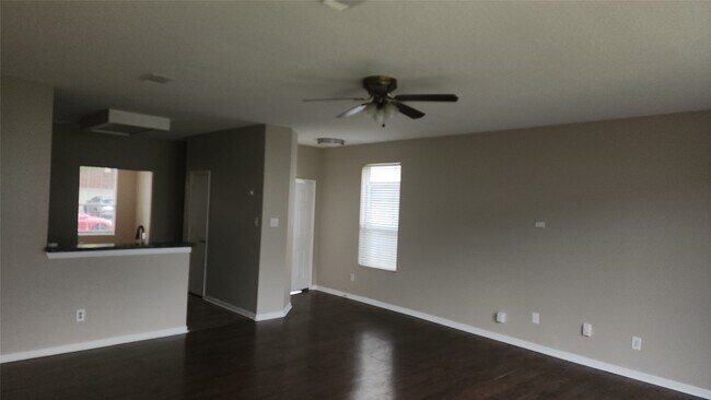 Foto del edificio - 15430 Elm Leaf Pl