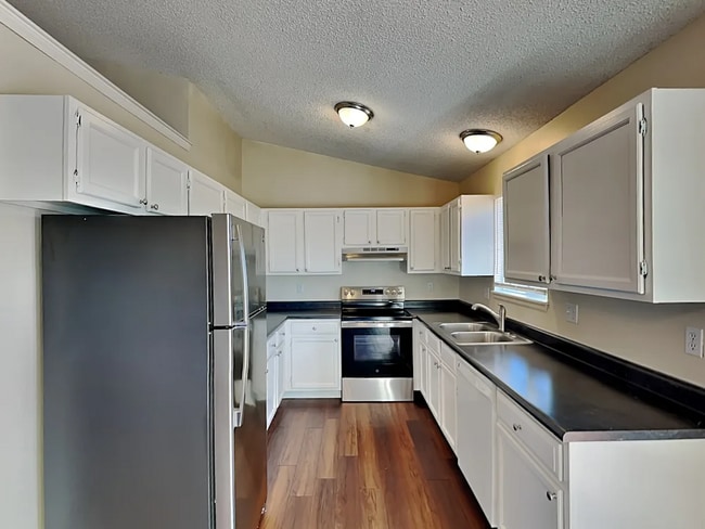 Building Photo - 2332 Fairplay St