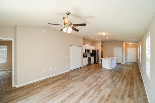 Building Photo - 8334 Cape Fox Dr