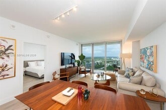 Building Photo - 16385 Biscayne Blvd