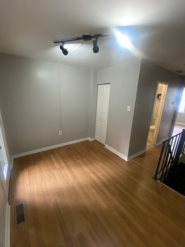 Foto principal - 1021 Pine St