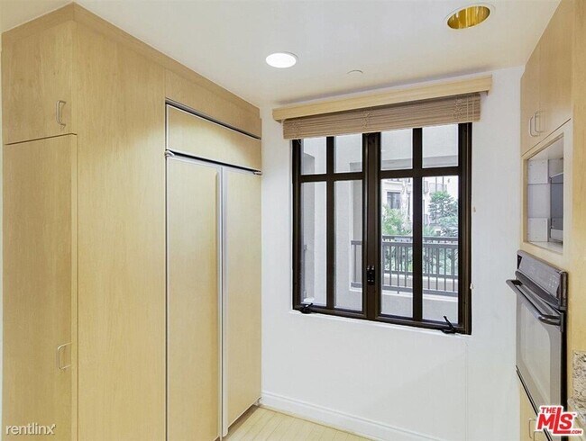 Foto del edificio - 2 br, 2 bath Condo - 11847 Gorham Ave Apt 210