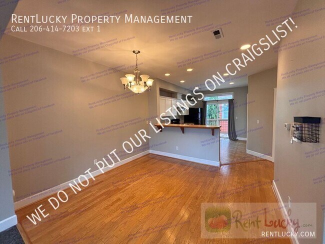 Building Photo - 137 Wild Rose St
