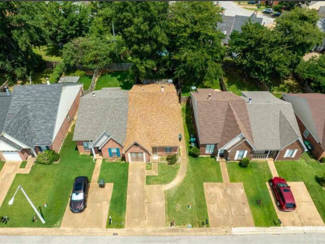 Building Photo - 5844 Ashridge Pl