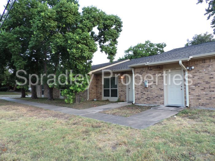Primary Photo - 1403 N 5th St