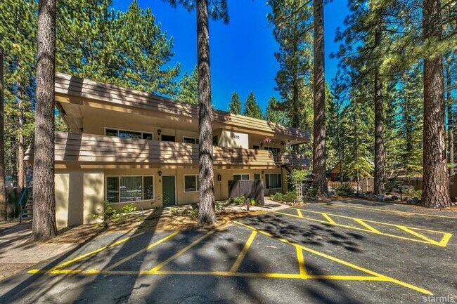 Building Photo - 3Bd Condo available for a 6 month lease!  ...