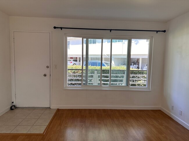 Building Photo - 2850 Sneath Ln