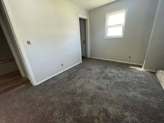 Foto del edificio - 713 S Duluth Ave