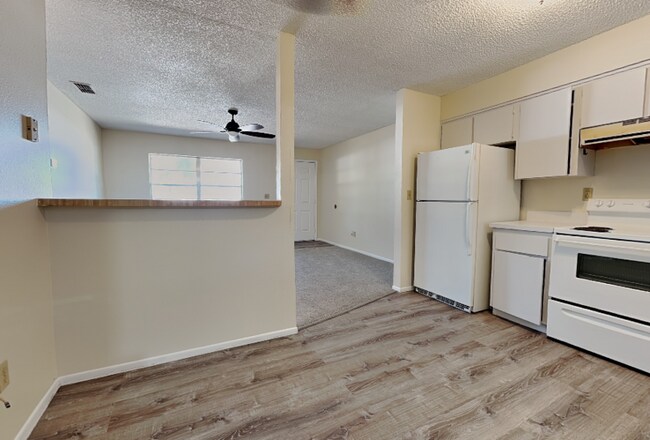 Building Photo - 15696 Bolesta Rd