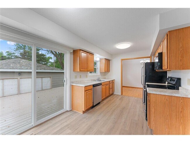 Foto del edificio - 3503 Bryant Ave