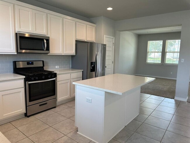 Building Photo - 2129 Pecan Island Dr