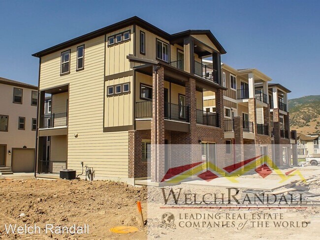 Building Photo - 3 br, 2.5 bath House - 49 N. Rio Grande
