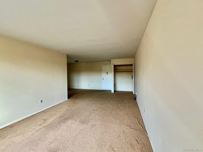 Building Photo - 77 Carpenter Ave