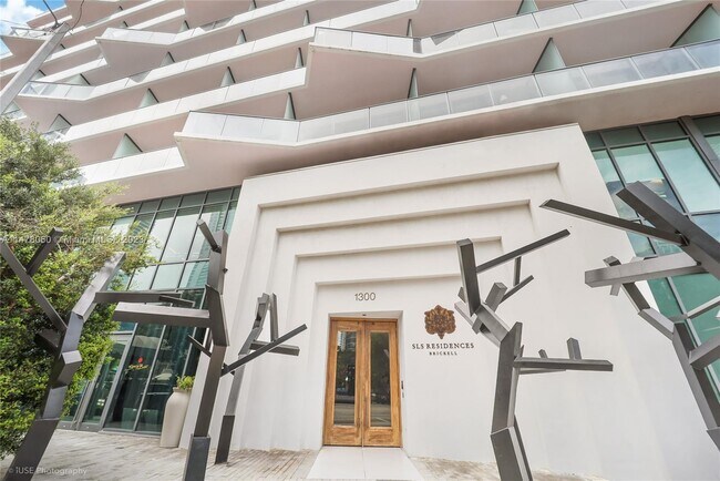 Foto del edificio - 1300 S Miami Ave