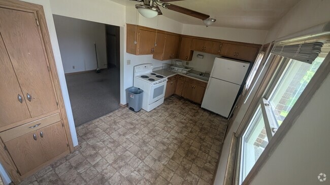 Building Photo - 7269 W Lakefield Dr