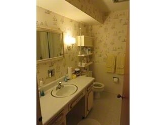 Interior Photo - 304-318 N 6th St