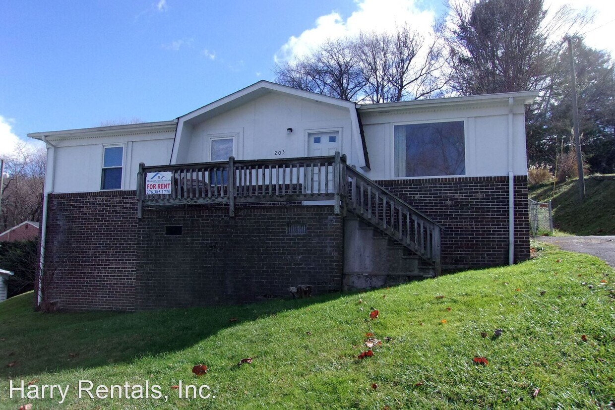 Foto principal - 3 br, 2 bath House - 189 Brook Street