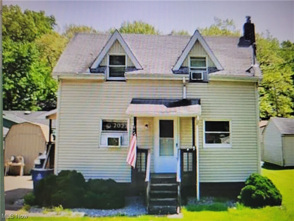 Primary Photo - 669 Indiana Ave