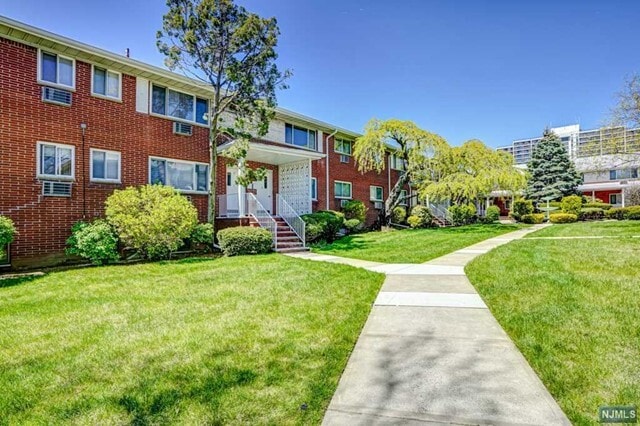 Primary Photo - 1319 Anderson Ave Ave