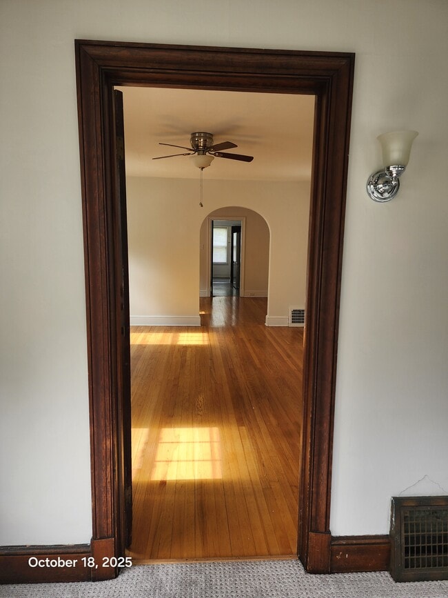 Building Photo - 519 Durston Ave