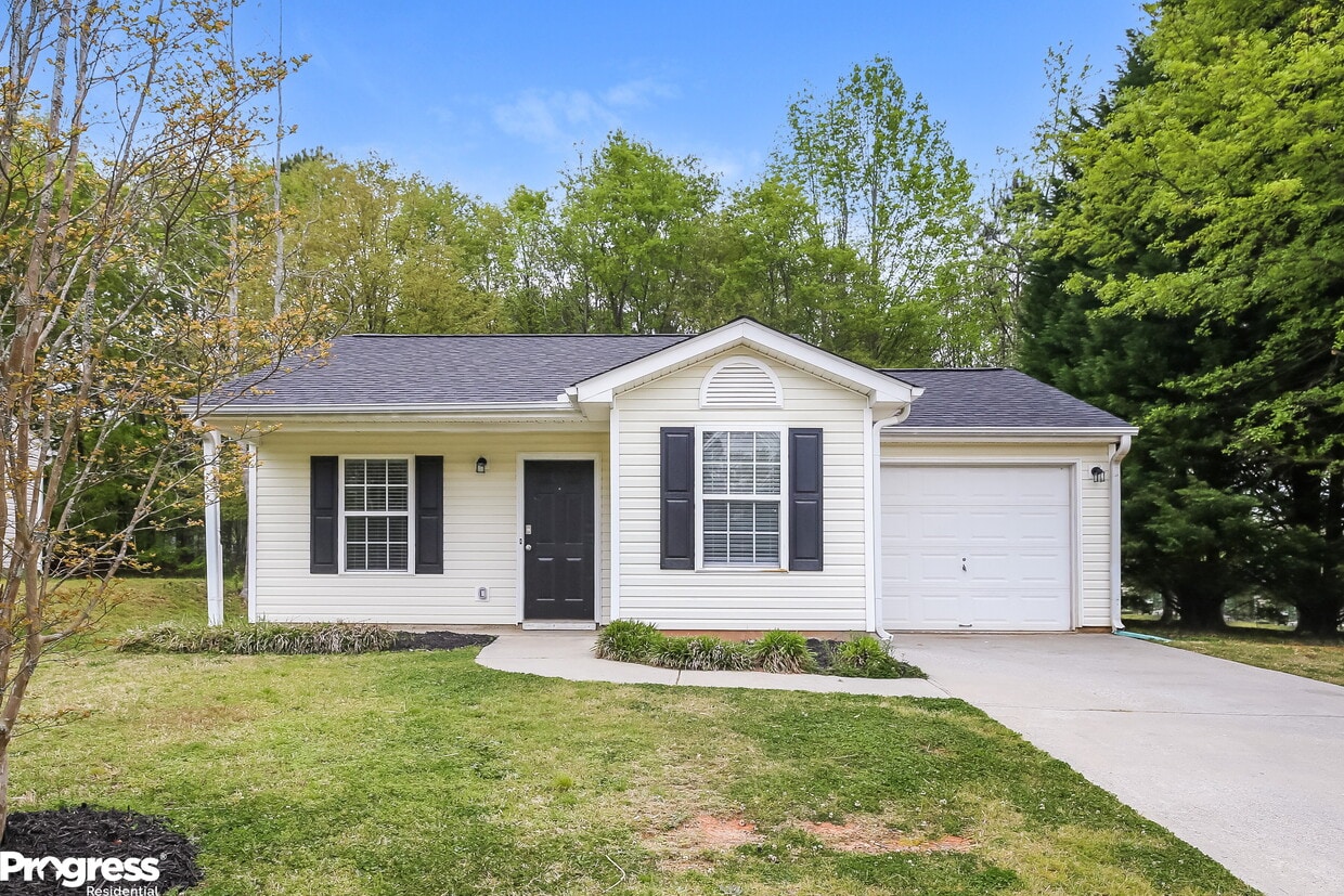 318 Dreamland Ct, Winder, GA 30680 House Rental in Winder, GA