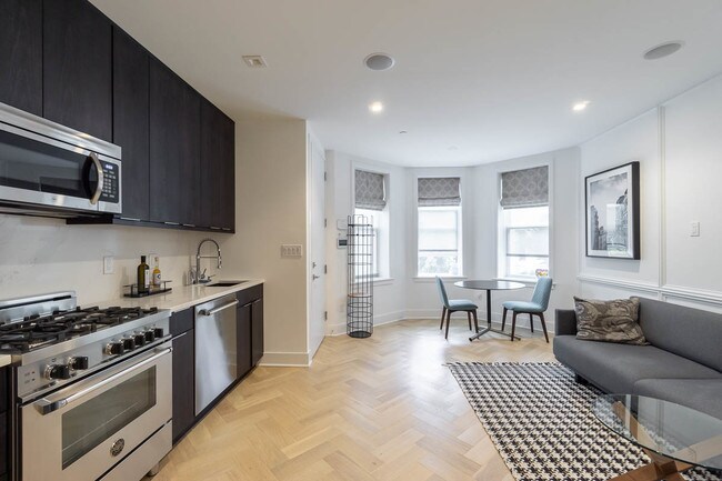Foto del edificio - 1753 Willard St NW