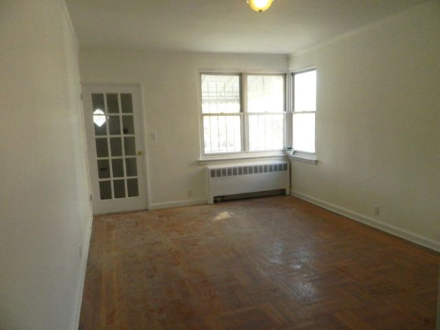 Building Photo - 930 Neill Ave