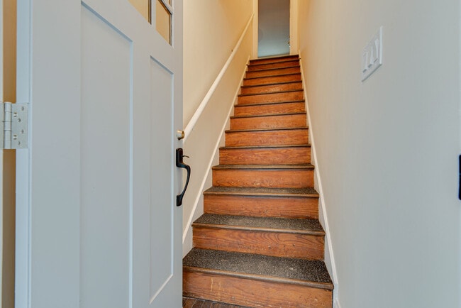 Stairs to unit - 1109 Graybar Ln