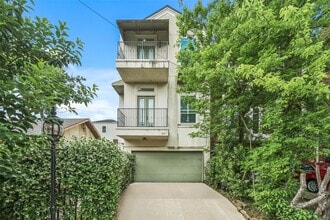 Building Photo - 1317 Bomar St