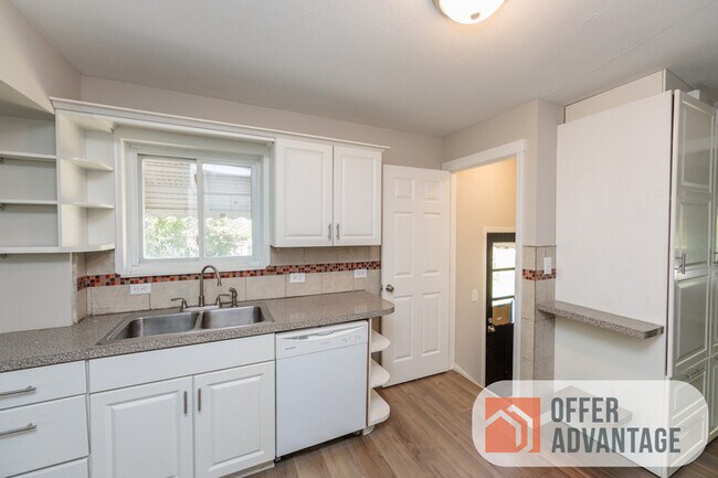 Foto del edificio - 6496 W 29th St