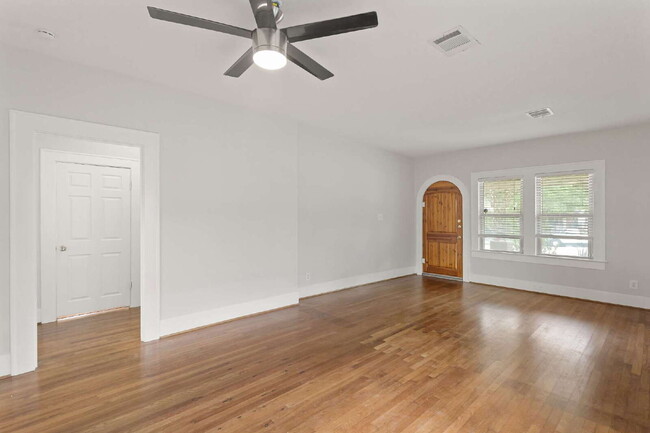 Foto del edificio - 1531 Elliott St